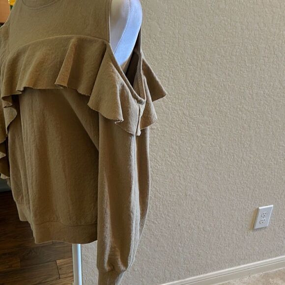 Eva Franco Womens 8 Ruffle Front Asymetrical Cold Shoulder Sweater Tan Lagenlook - Picture 3 of 7
